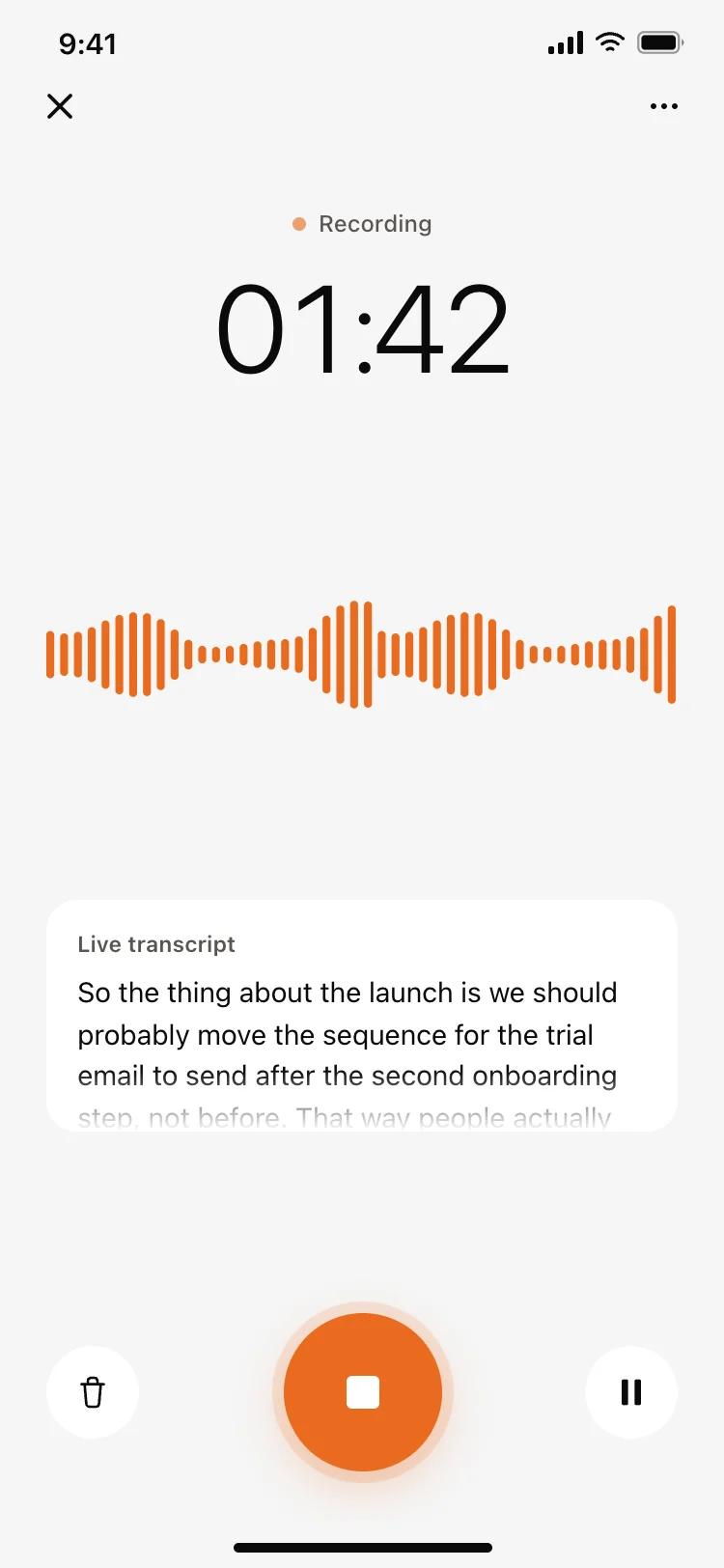 Voice recording screen with live transcript